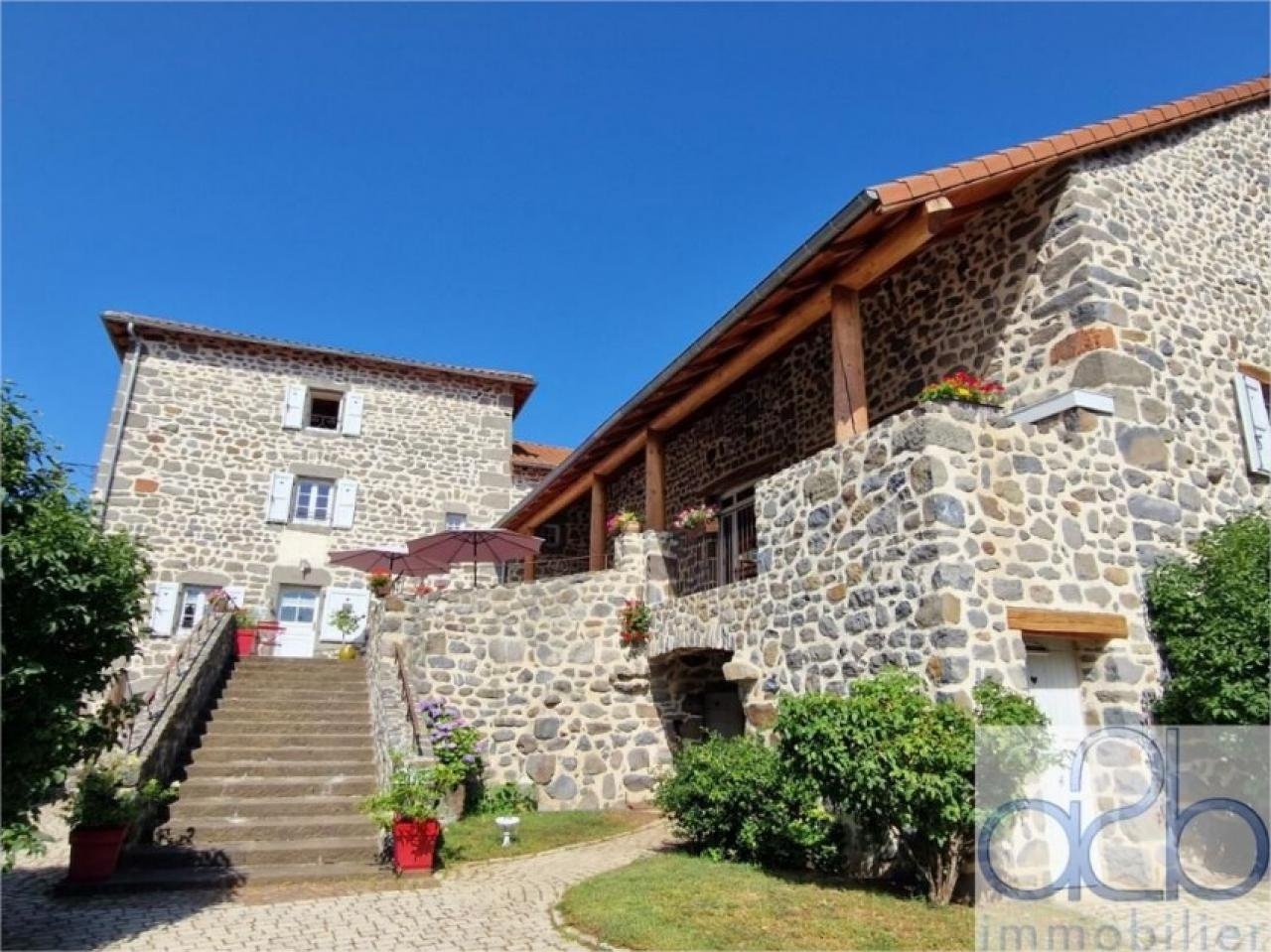 HÔTEL, RESTAURANT 500 M²