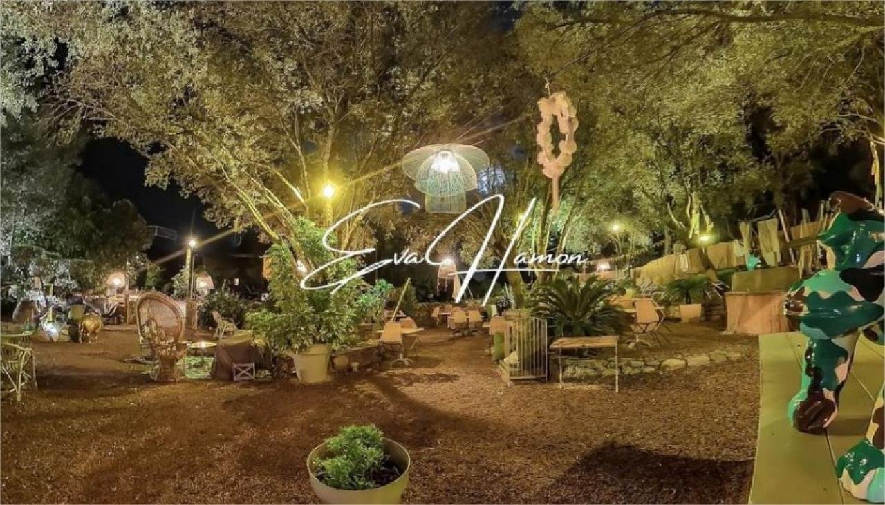 RESTAURANT 140 M²