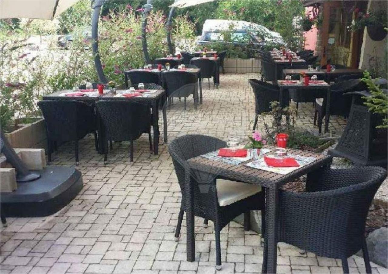 BAR, HÔTEL, RESTAURANT