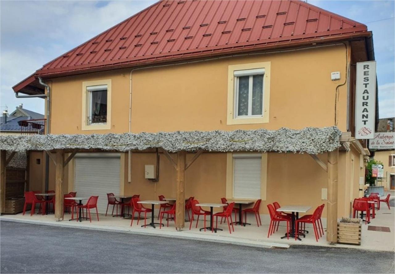 BAR-RESTAURANT LICENCE IV