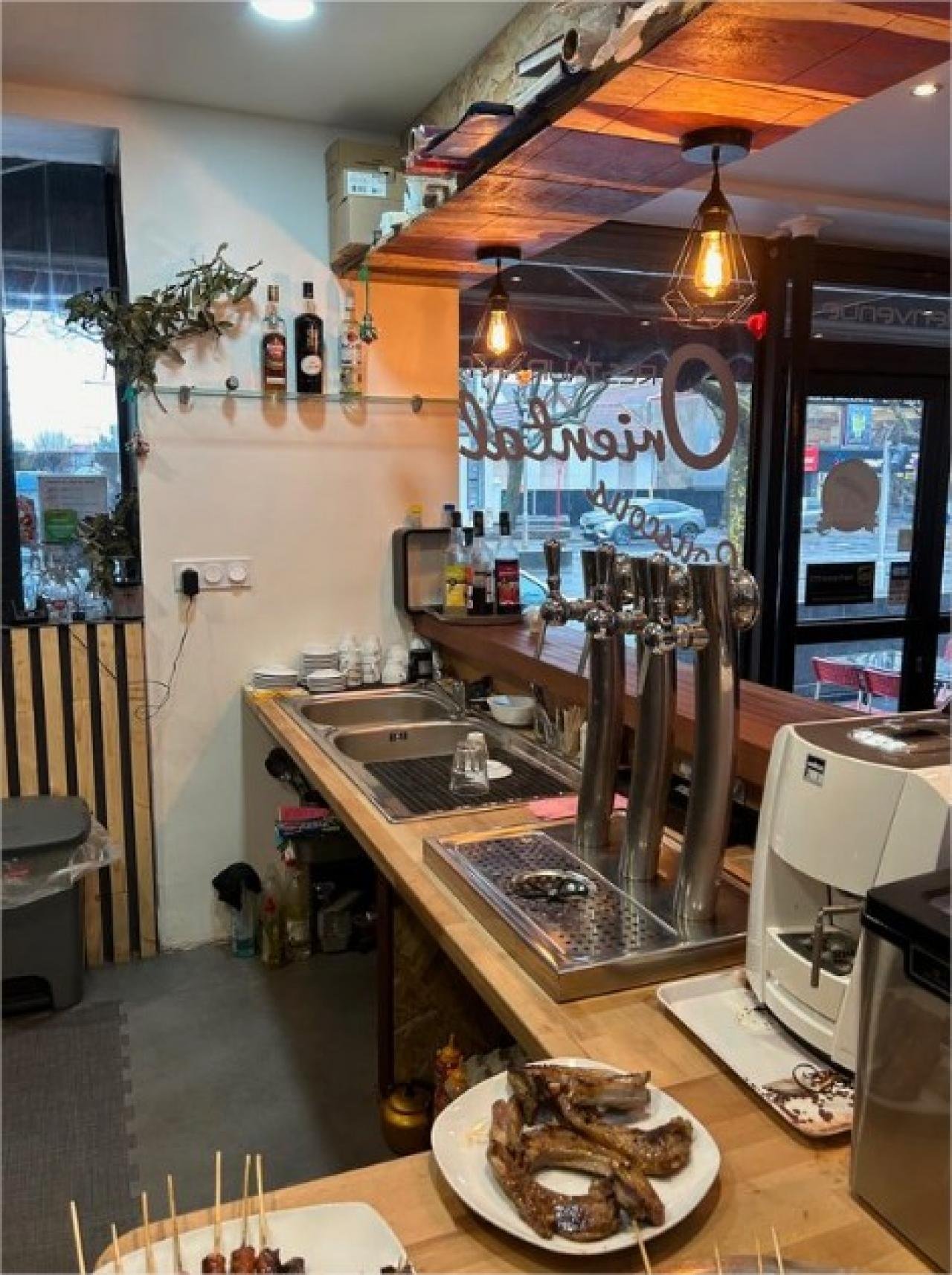 BAR RESTAURANT LICENCE IV AVEC TERRASSE