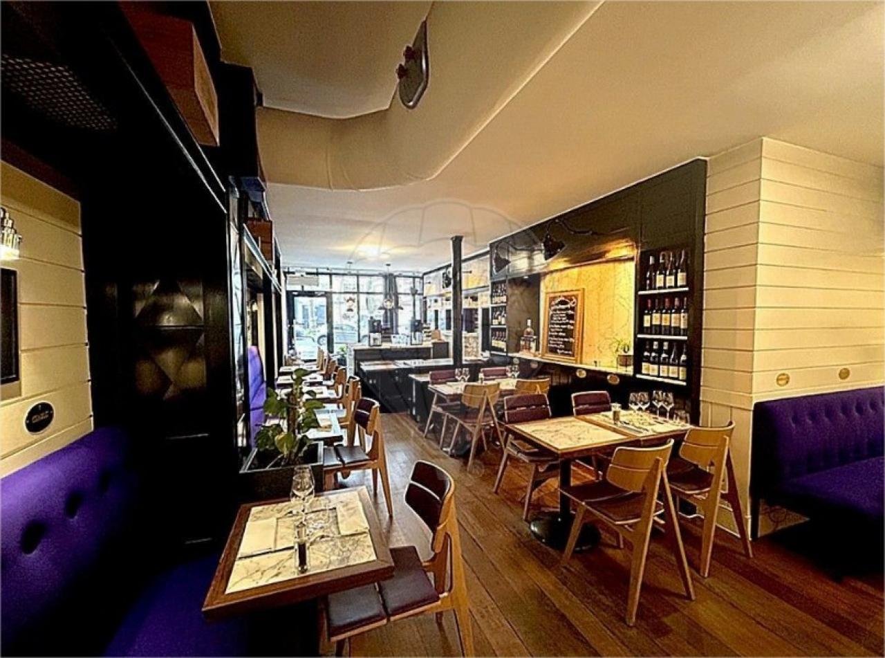 BAR, HÔTEL, RESTAURANT 80 M²