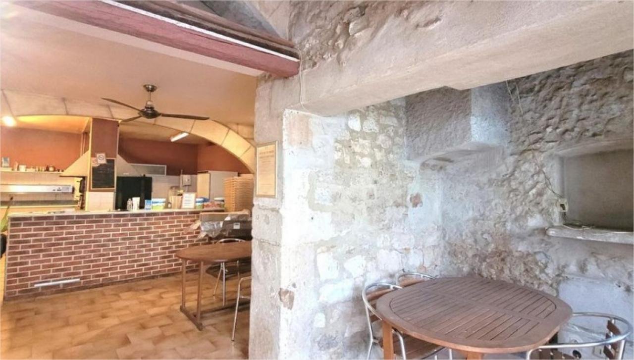 BAR - RESTAURANT