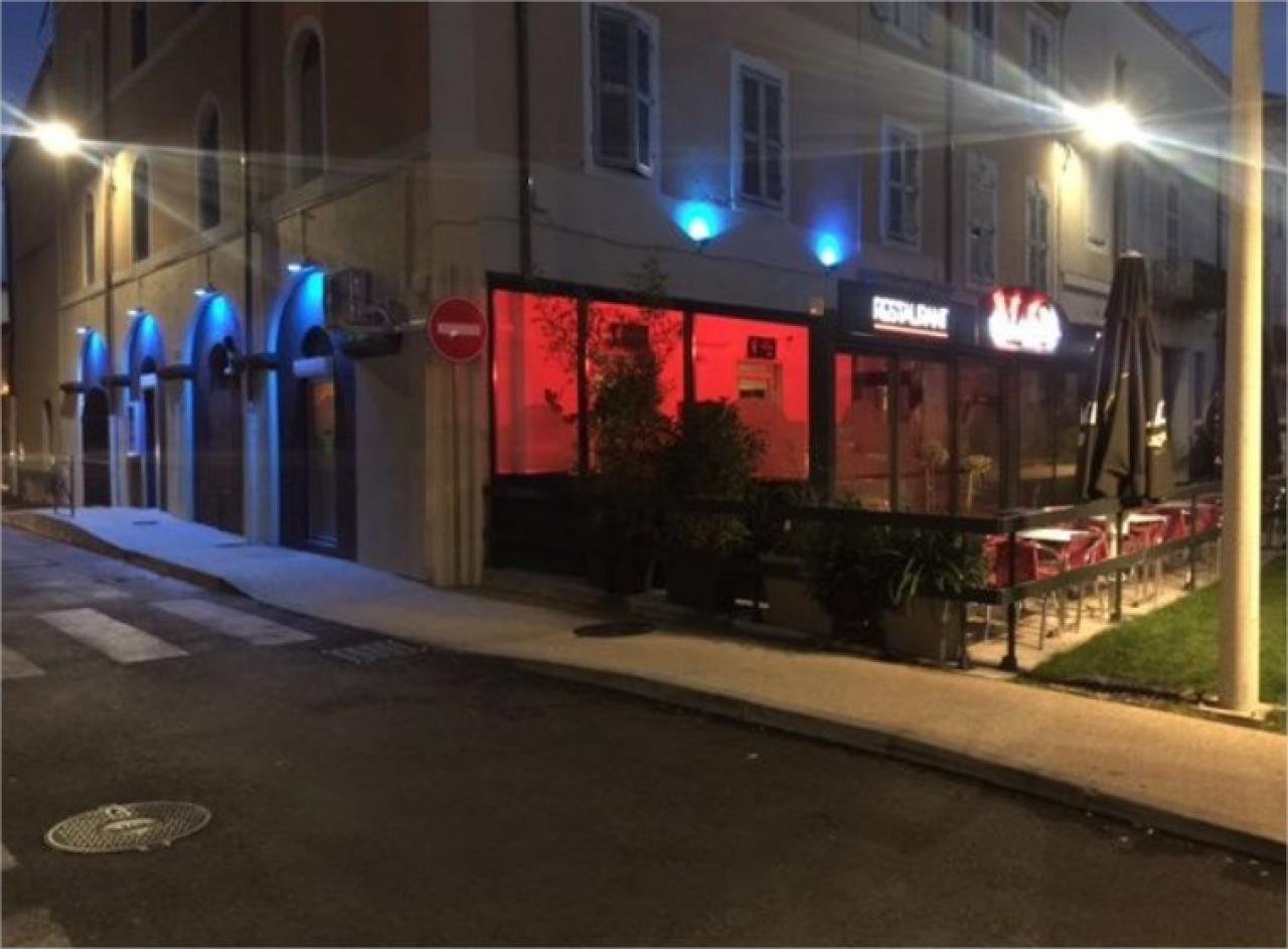 BAR, BRASSERIE 145 M²
