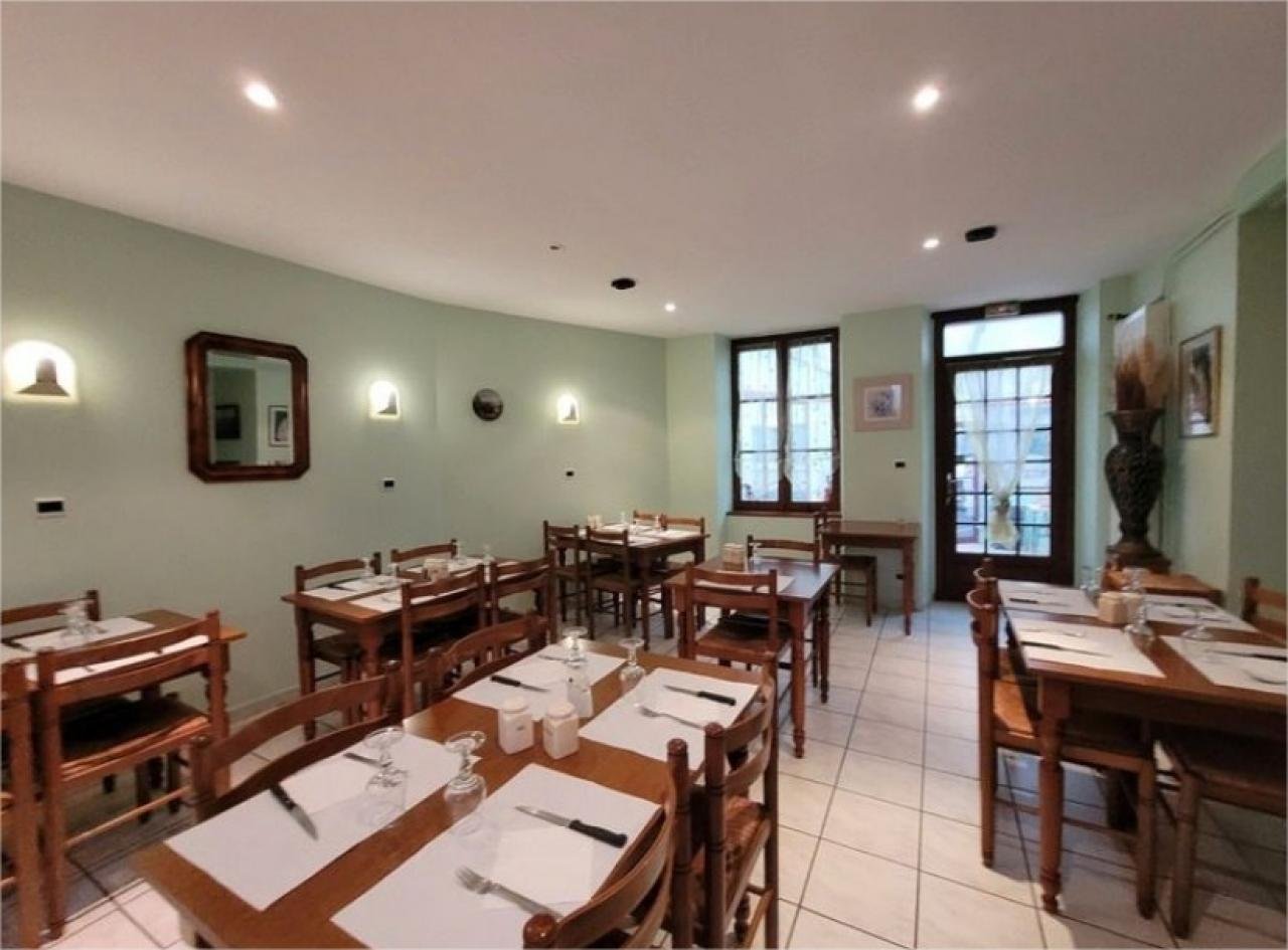 BAR - RESTAURANT