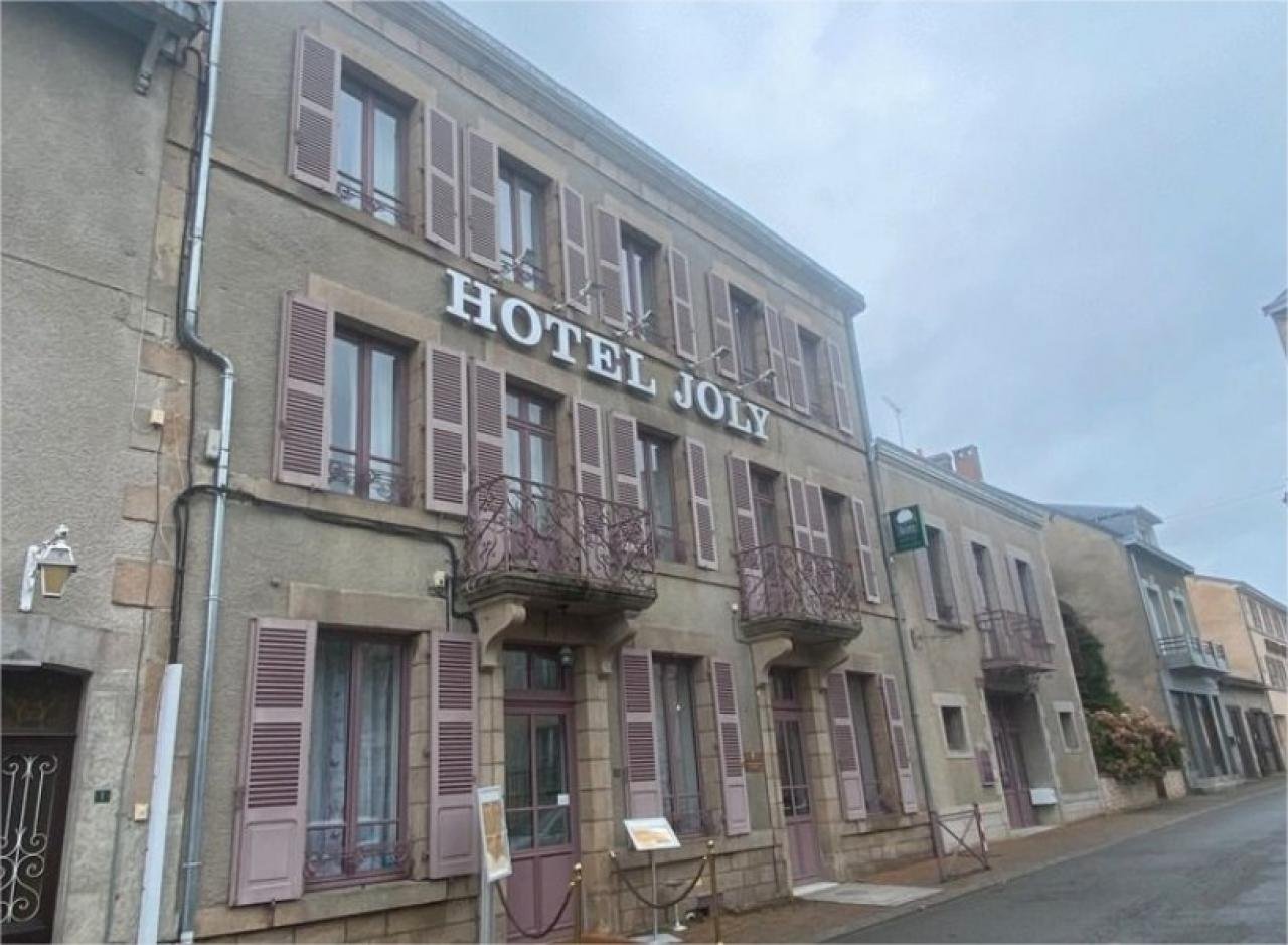 HOTEL - BAR - RESTAURANT