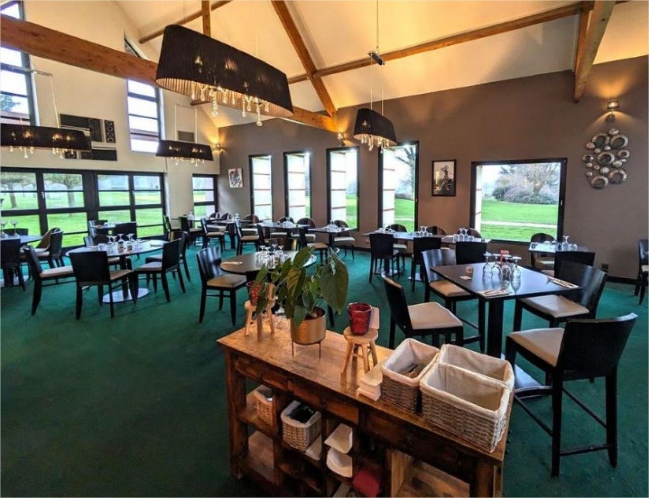RESTAURANT, BAR