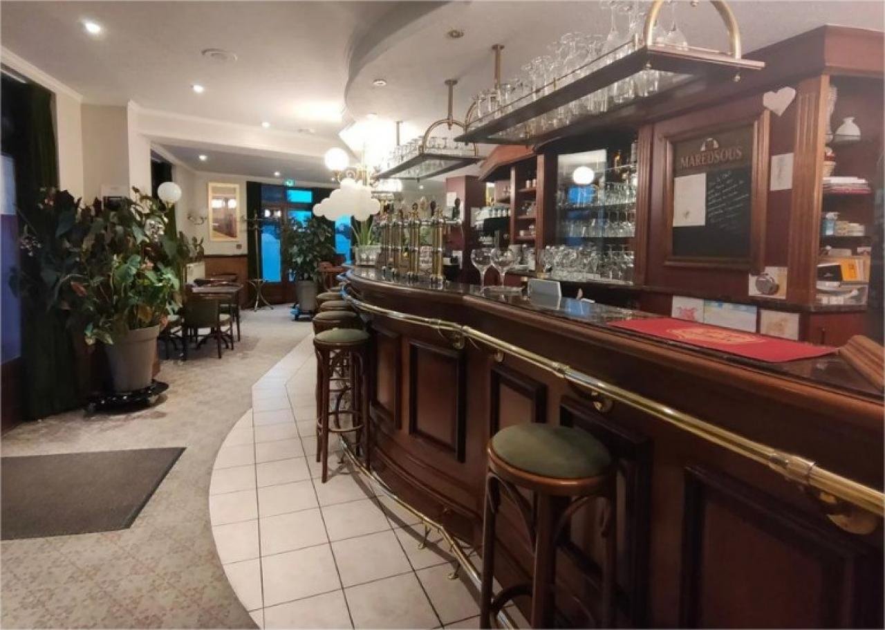 BAR RESTAURANT À REPRENDRE