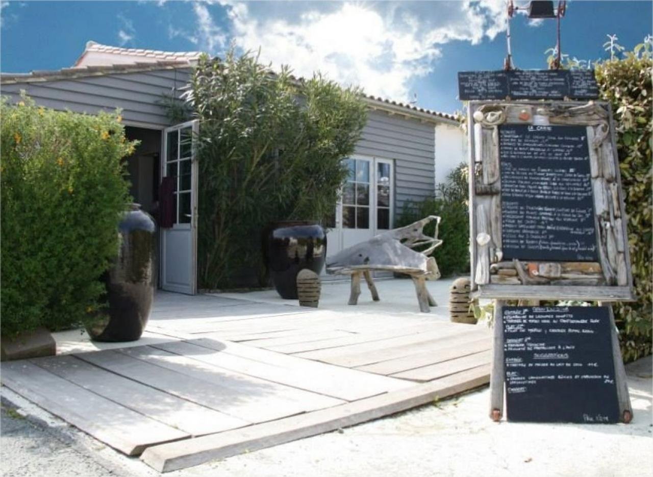 CAFÉ - HÔTEL - RESTAURANT