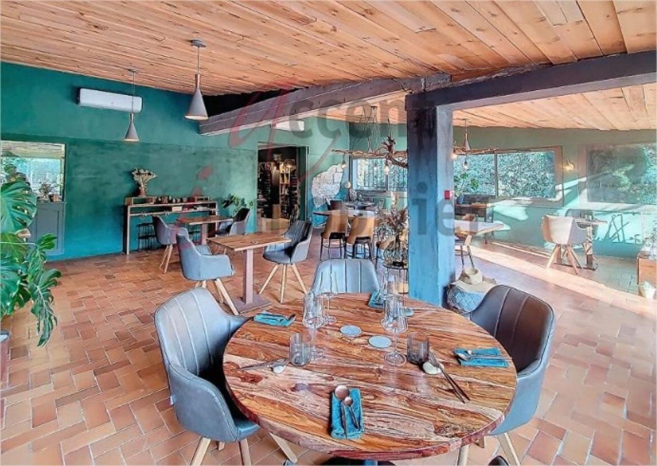 RESTAURANT 320 M²