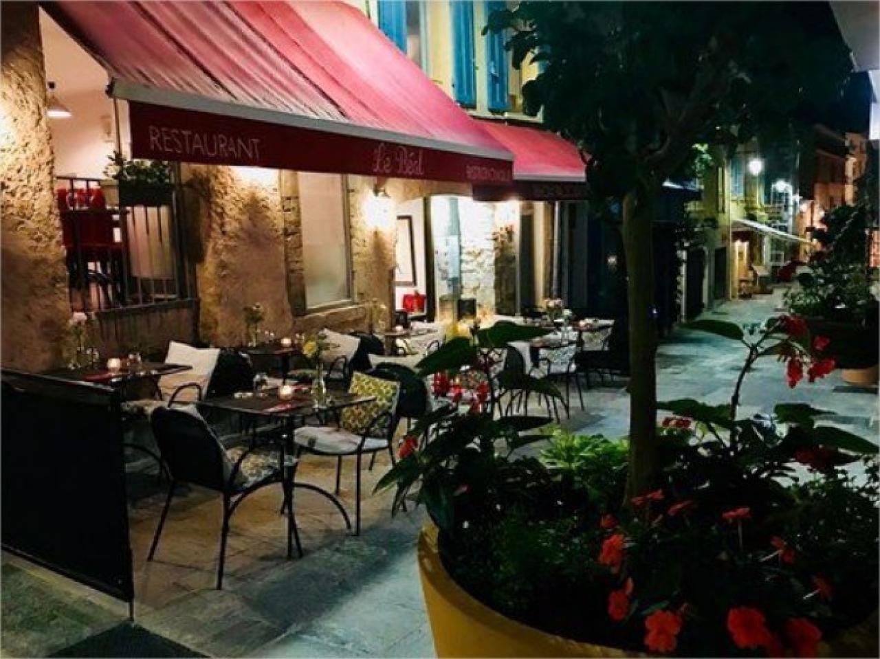 RESTAURANT AVEC TERRASSE