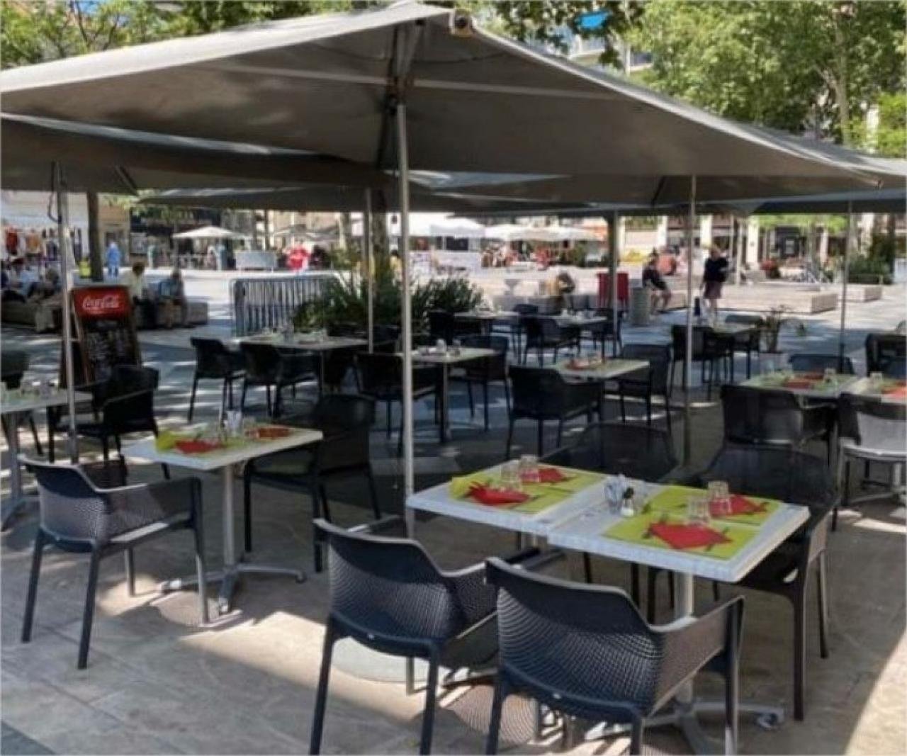 BAR, RESTAURANT