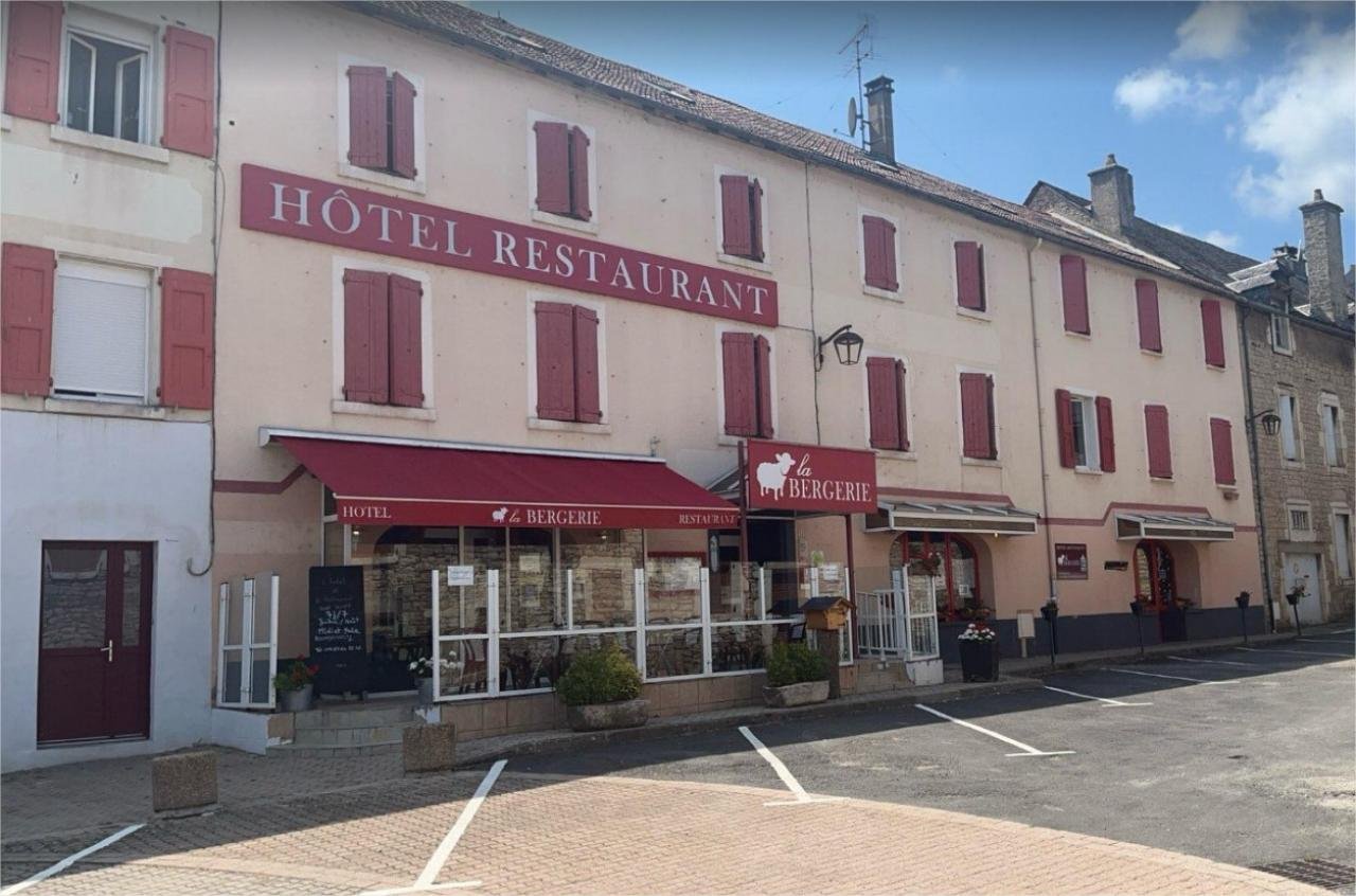 HOTEL RESTAURANT LA BERGERIE