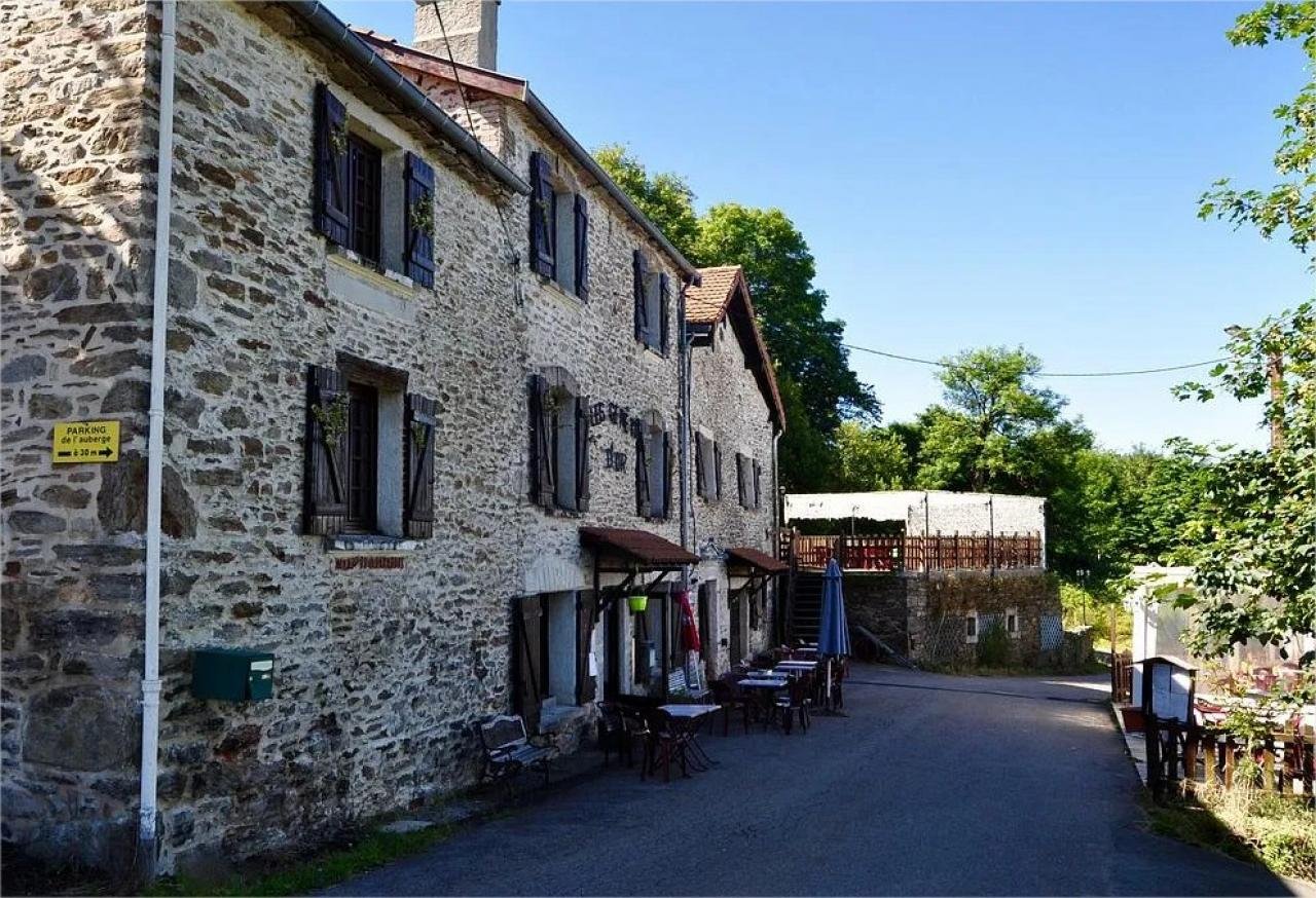 Auberge les Genêts d'Or Salvaris