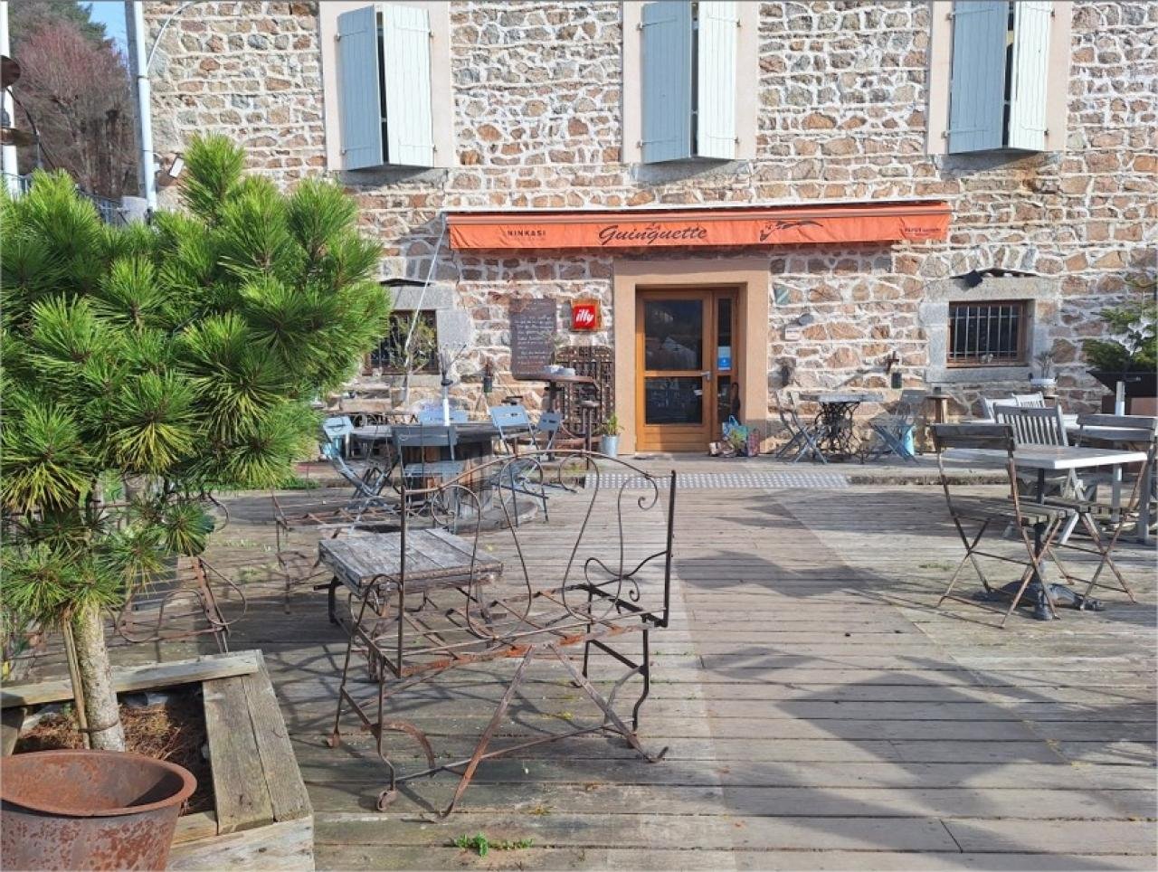 LA GUINGUETTE