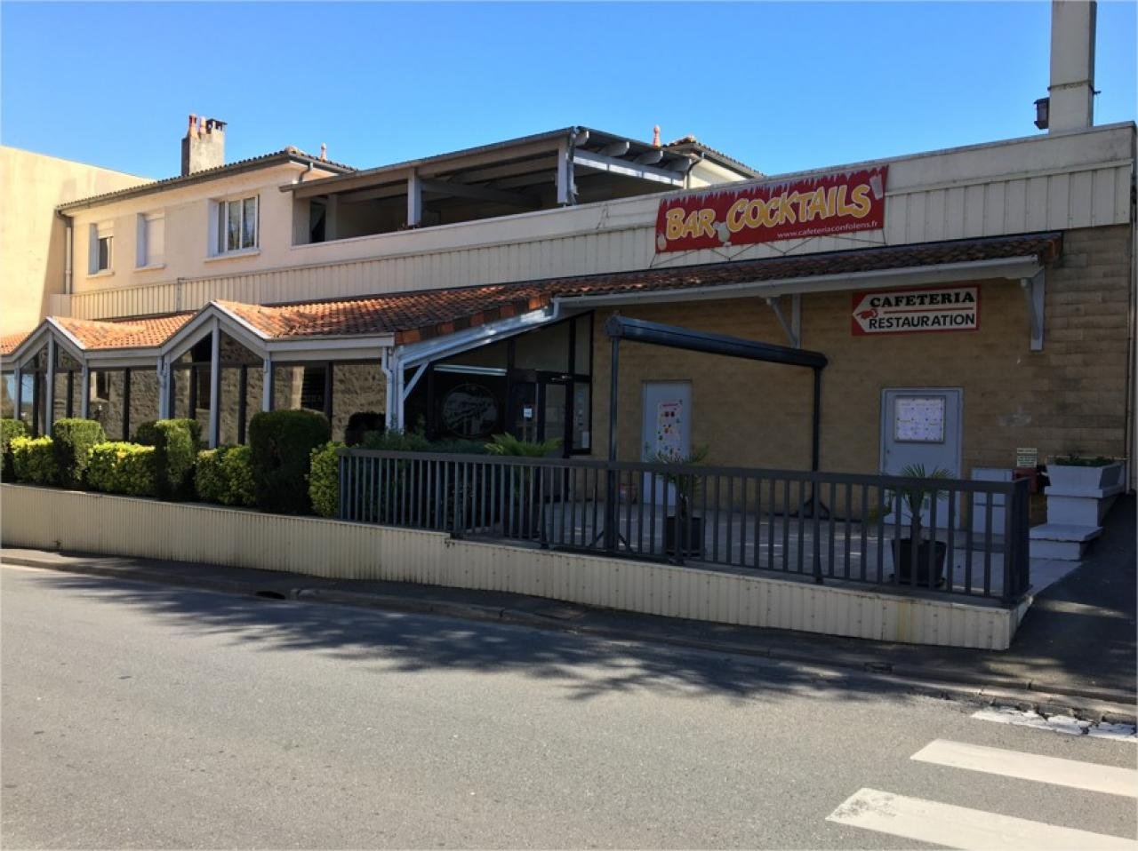CAFETERIA DE CONFOLENS
